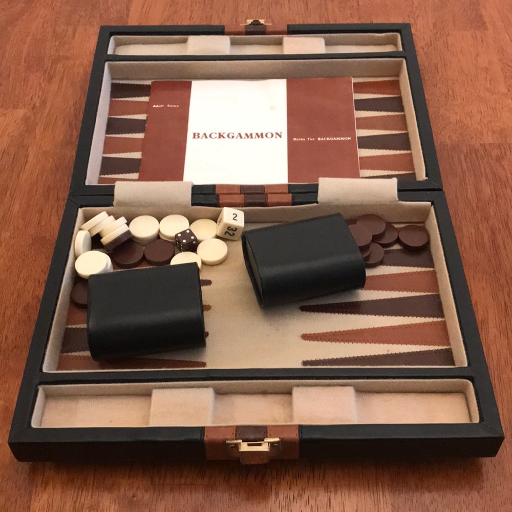 Vintage mini Backgammon Set by Reiss Games Inc.